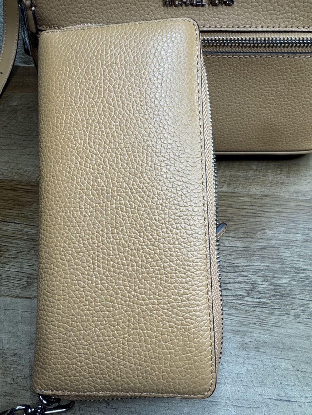 Michael Kors Tan Pebbled Leather Backpack & Zip Wallet Set - Picture 4 of 8